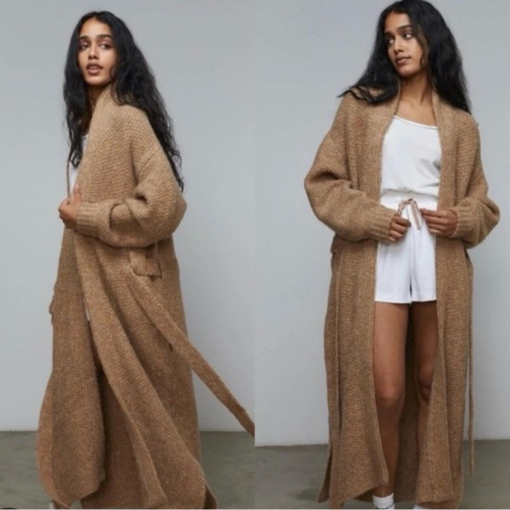 Lunya Chunky Wool Belted Robe, Delicate Tan, Medium. Like New